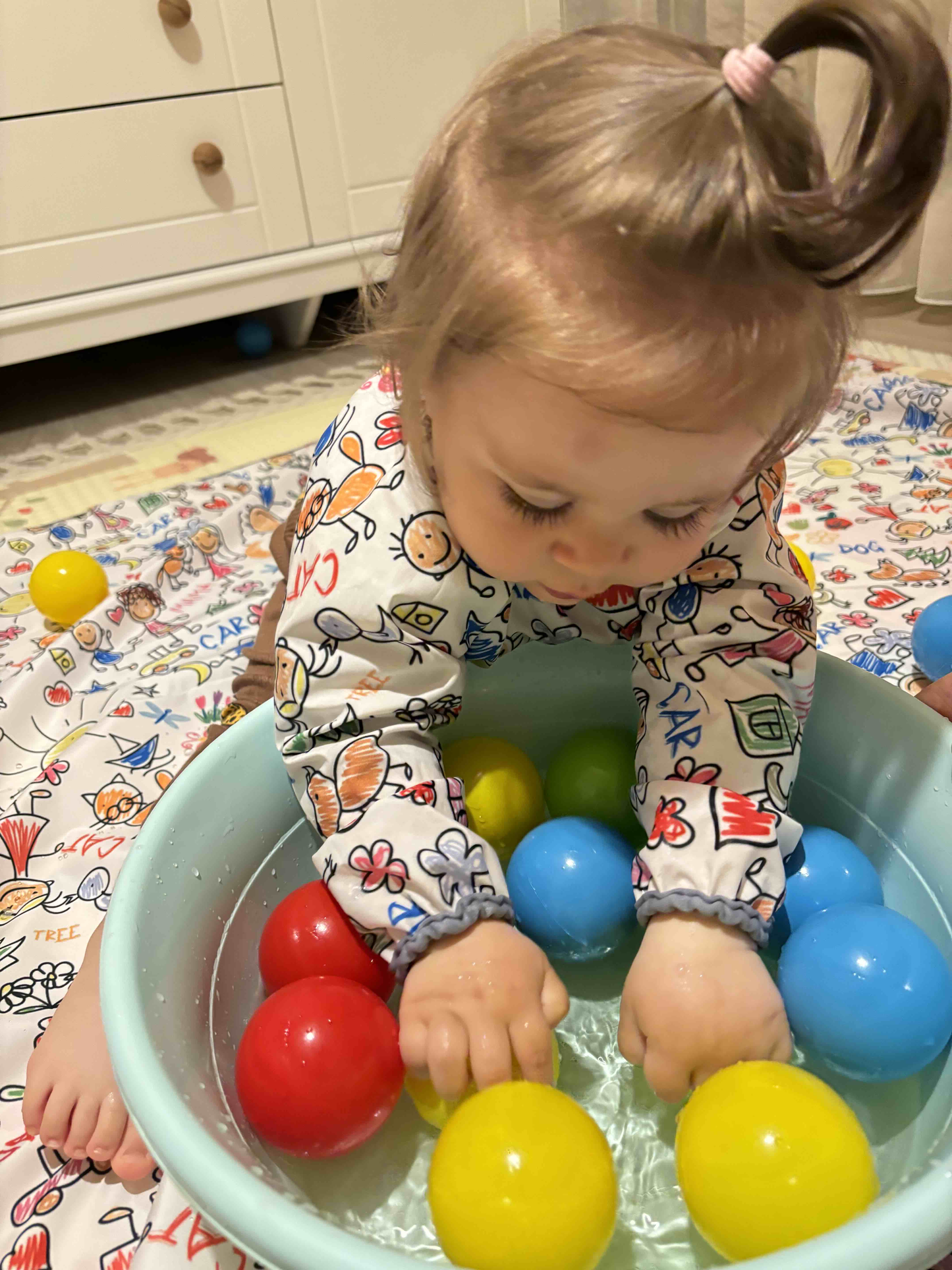 Family, Sıvı Geçirmeyen, Uzun Kollu, Cepli, Cırtlı Mama Önlüğü, Önlük, Çok Amaçlı Beslenme Önlüğü