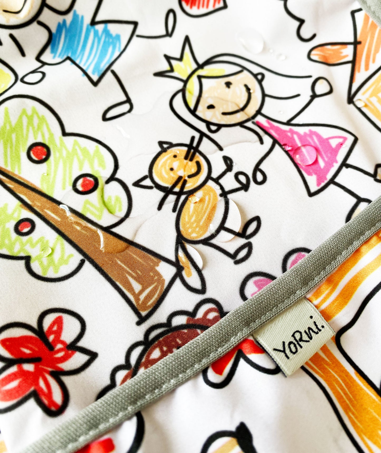 Family, Sıvı Geçirmeyen, Uzun Kollu, Cepli, Cırtlı Mama Önlüğü, Önlük, Çok Amaçlı Beslenme Önlüğü