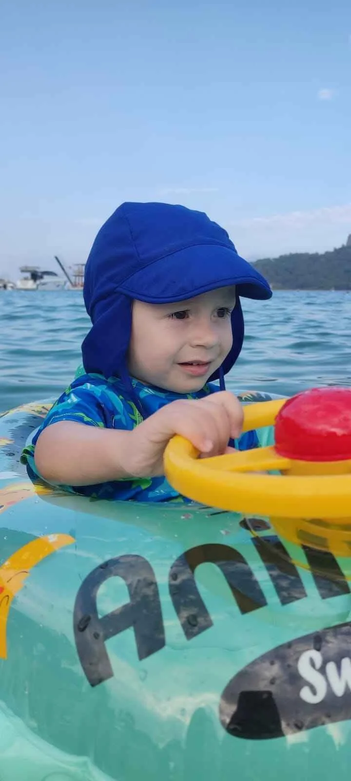 Lacivert, Ense Korumalı, Boyundan Bağlamalı, Arkası Ayar Tokalı, Astarlı Çocuk Bebek Güneş Şapka