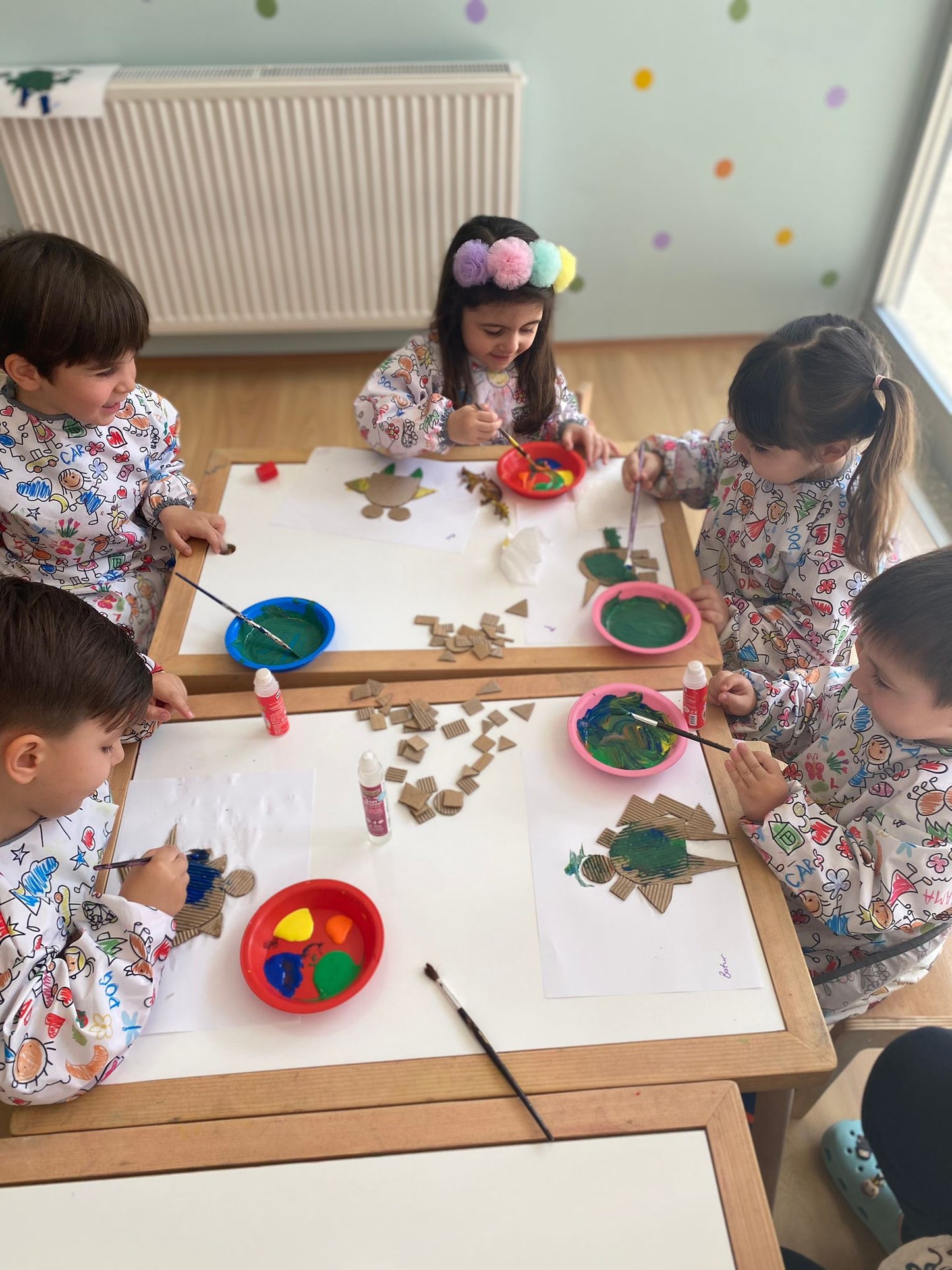 Family, Sıvı Geçirmeyen, Uzun Kollu, Cepli, Cırtlı Mama Önlüğü, Önlük, Çok Amaçlı Beslenme Önlüğü